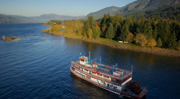 The Riverboat Cruise In Oregon You Never Knew Existed