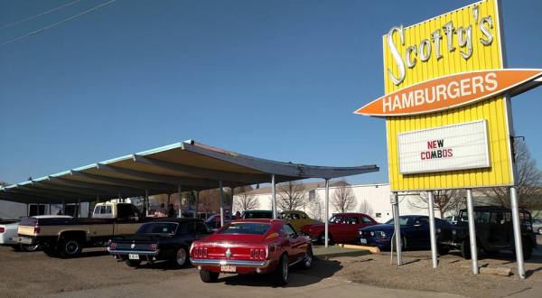 Everyone Goes Nuts For The Hamburgers At This Nostalgic Eatery In North Dakota