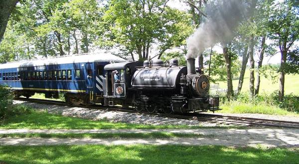 Ride The Rails Through Kentucky’s Countryside On This Historic Train