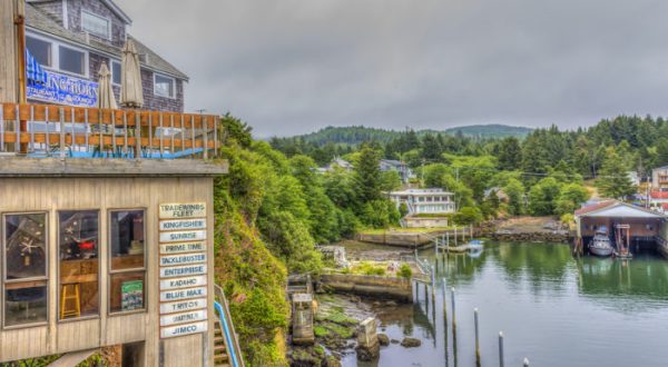These 10 Charming Waterfront Towns In Oregon Are Perfect For A Daytrip