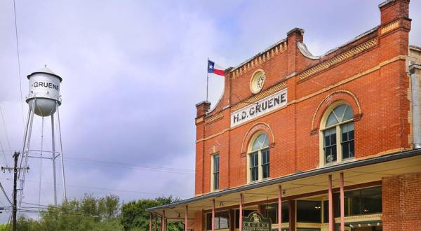 The Tiny Town Near Austin That’s Perfect for a Weekend Getaway