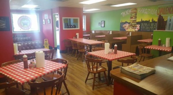 Everyone Goes Nuts For The Hamburgers At This Nostalgic Eatery In Kentucky