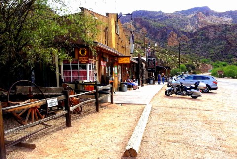 This Absurdly Awesome Ghost Town Attraction In Arizona Is Perfect For A Day Trip