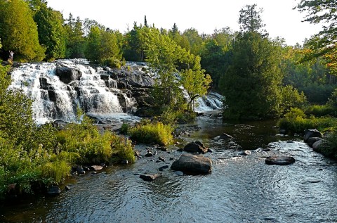 9 Waterfall Hikes In Michigan That Will Overwhelm You With Natural Beauty