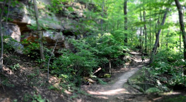 The Hiking Trail Hiding Near Cleveland That Will Transport You To Another World