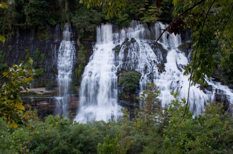 The Hike In Tennessee That Takes You To Not One, But TWO Insanely Beautiful Waterfalls