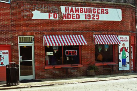 Everyone Goes Nuts For The Hamburgers At This Nostalgic Eatery In Mississippi