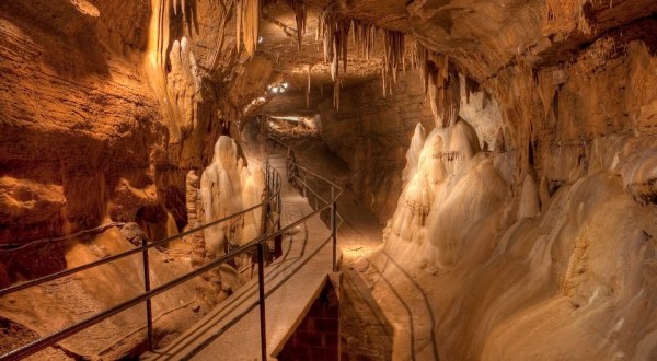 7 Caves Near Cincinnati That Are Like Entering Another World
