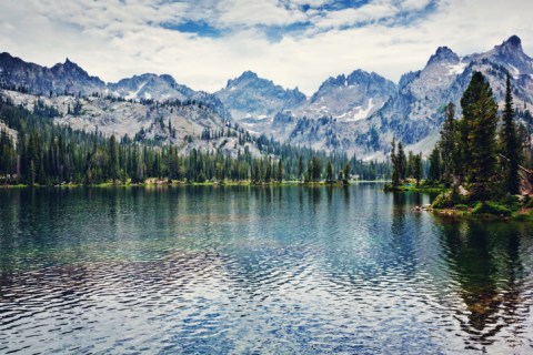 10 Gorgeous Lakes In Idaho That You Must Check Out This Summer