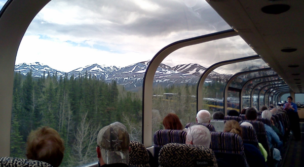 This Amazing Glass-Top Train Ride In Alaska Is Absolutely Gorgeous