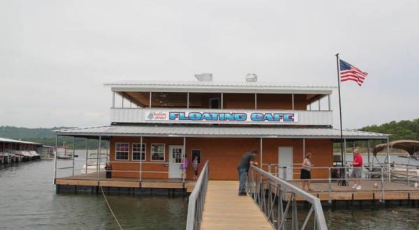 Dine Right On The Water At This Floating Cafe In Missouri