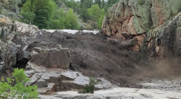 Tragedy In Arizona: 9 Dead, 1 Missing After Flash Floods Tear Through Popular Swimming Hole