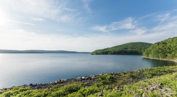 The Sinister Story Behind This Popular Massachusetts Lake Will Give You Chills