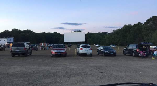 There’s Nothing Quite Like Connecticut’s Good Old Fashioned Drive In Theater