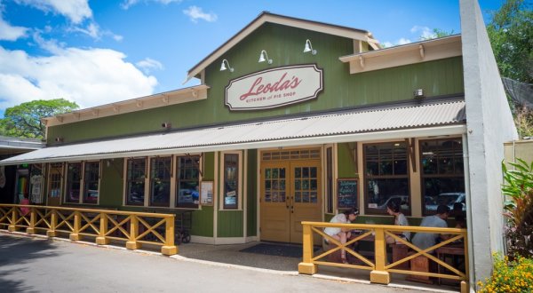 You’ll Want To Visit This Famous Hawaii Eatery With The Most Incredible Food