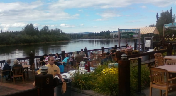 10 Alaska Restaurants With The Most Amazing Outdoor Patios You’ll Love To Lounge On
