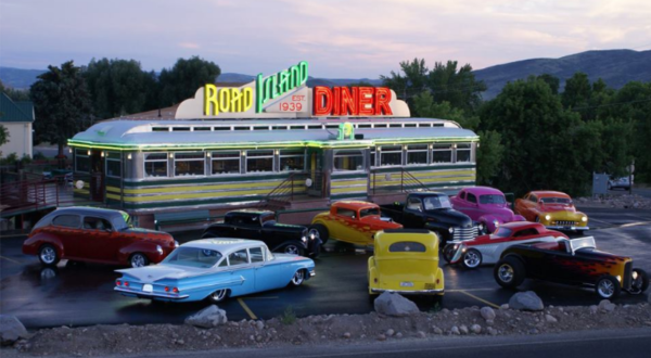 Everyone Goes Nuts For The Hamburgers At This Nostalgic Eatery In Utah