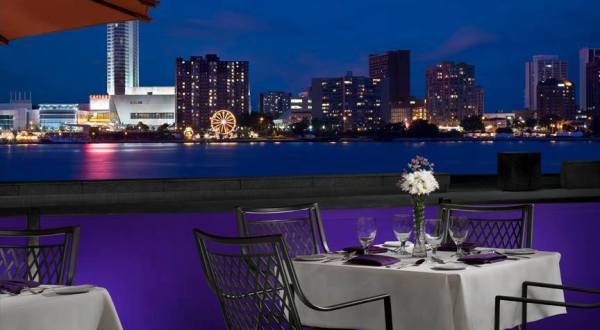 These 8 Restaurants In Detroit Have Jaw-Dropping Views While You Eat