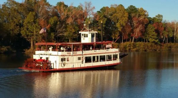 The Riverboat Cruise In Alabama You Never Knew Existed