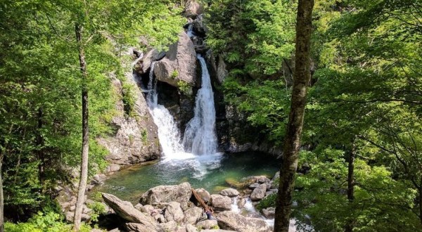 The Easy Hike In New York That Will Lead You Straight To A Jaw-Dropping Waterfall