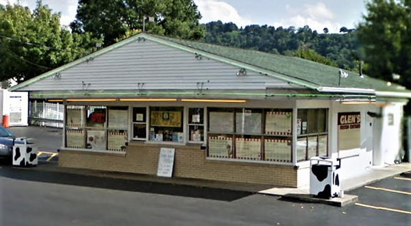 The Good Old Fashioned Frozen Custard Shop Near Pittsburgh That Will Take You Back In Time