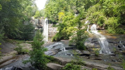The Hike In South Carolina That Takes You To Not One, But TWO Insanely Beautiful Waterfalls