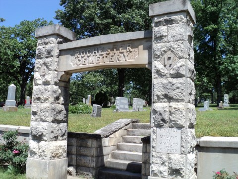 These 7 Haunted Cemeteries In Kansas Are Not For the Faint of Heart