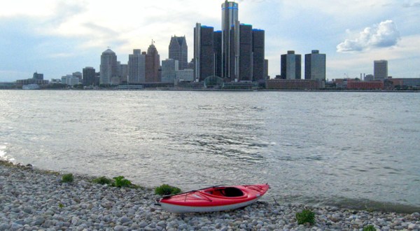 5 Perfect Places To Kayak And Canoe Around Detroit This Summer