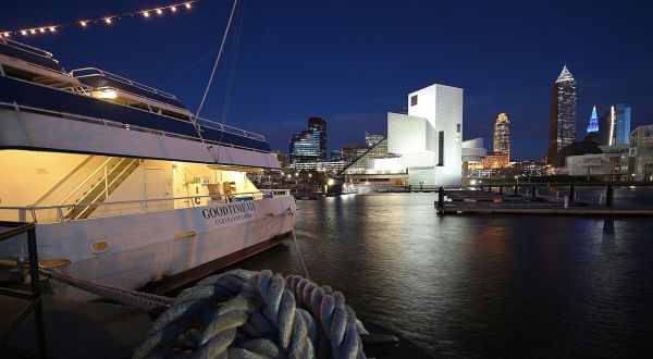 The Riverboat Cruise In Cleveland You Never Knew Existed