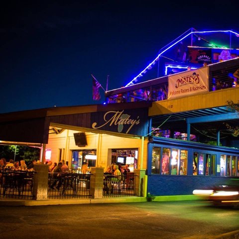 The Tropical Themed Restaurant In Indiana You Must Visit Before Summer's Over