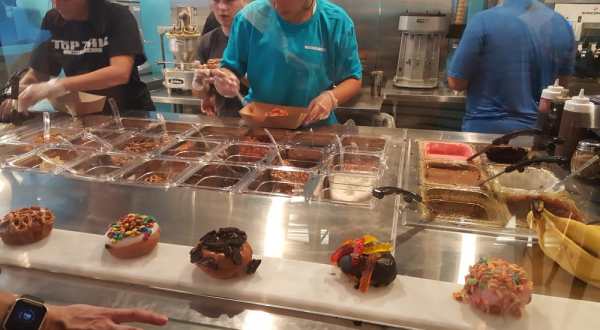 Satisfy Your Sweet Tooth At This Epic Donut Bar Near Cincinnati