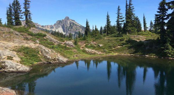 The Underrated Washington Lake That’s Perfect For A Summer Day