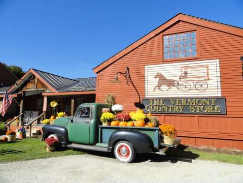 It's Impossible Not To Love This Charming Country Store In Vermont