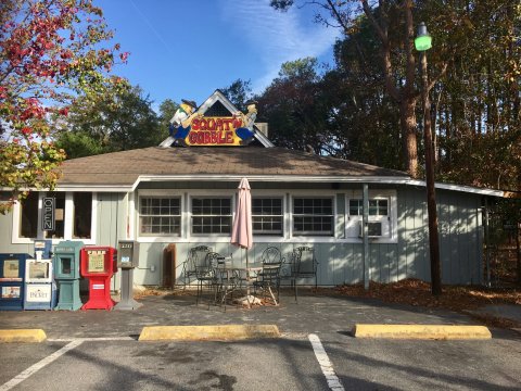 These 12 Restaurants In South Carolina Have The Strangest Names But Food To Die For