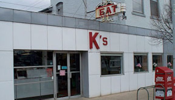 Everyone Goes Nuts For The Hamburgers At This Nostalgic Eatery In Ohio