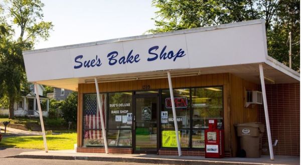 16 Old Fashioned Donut Shops in Wisconsin That Will Make You Feel Right At Home