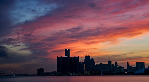 Here Are 8 Stunning Places To Watch The Sun Set In Detroit That Will Blow You Away