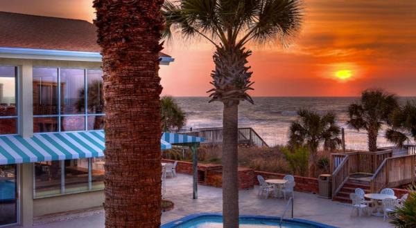 This Secluded Beachfront Restaurant In South Carolina Is One Of The Most Magical Places You’ll Ever Eat