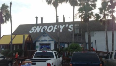 A Secluded Beachfront Restaurant In Texas, Snoopy's Pier Is One Of The Most Magical Places You'll Ever Eat