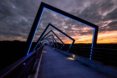This Iowa Bridge Is the Only One Like It in America And It Will Amaze You