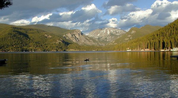 The Sinister Story Behind This Popular Colorado Lake Will Give You Chills