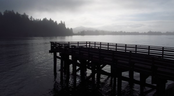The Haunting Story Of Oregon’s Phantom Ship Will Chill You To The Bone