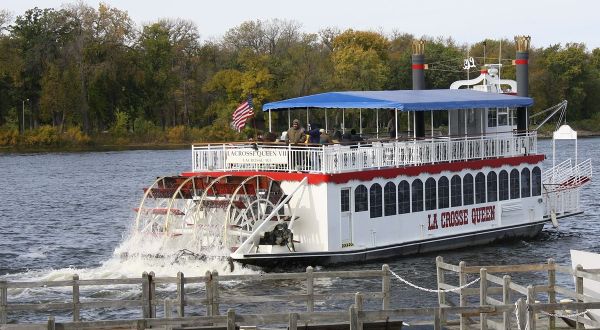 A Cruise On This Authentic Wisconsin Paddleboat Is Picture Perfect for A Summer Evening