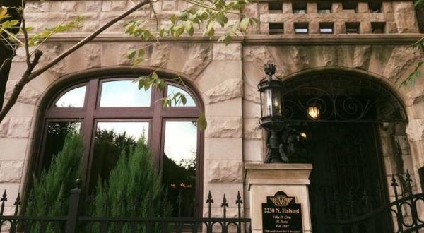 This Is The Most Unique Hotel In Chicago And You’ll Definitely Want To Visit