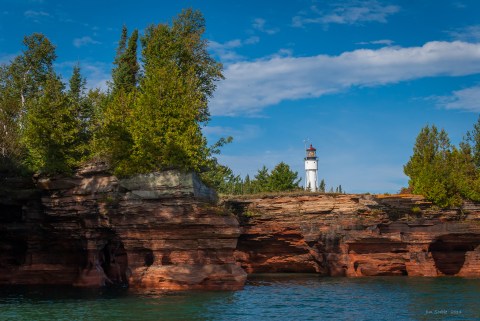 Stay In A Wisconsin Lighthouse For A Truly Unforgettable Experience