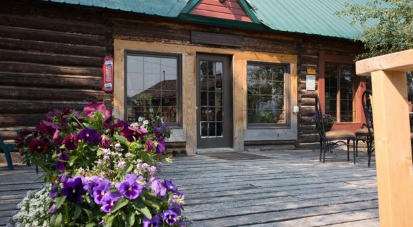 This Rustic Wyoming Lodge Is So Extraordinary, You May Never Want To Leave