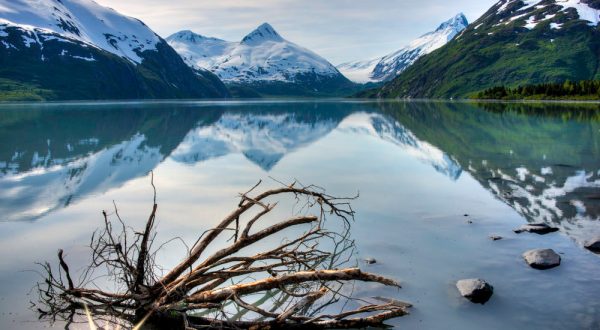 Follow This Picturesque Trail In Alaska For Staggering Views