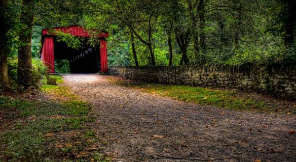 The Hiking Trail Hiding In Philadelphia That Will Transport You To Another World
