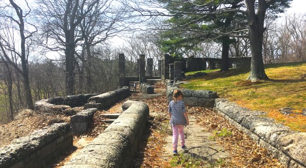 The Awesome Hike In Massachusetts That Will Take You Straight To An Abandoned Castle
