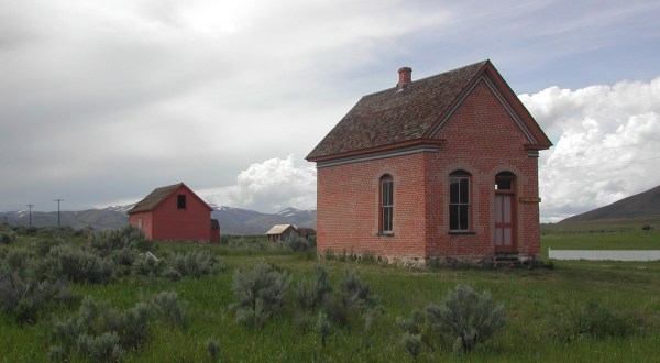 This Abandoned Town Is One Of The Most Peaceful Places In Idaho